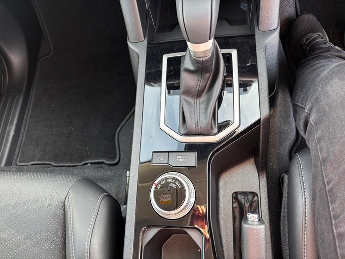 2024 Mitsubishi Triton GLS MV MY24 4X4 Dual Range Black Mica
