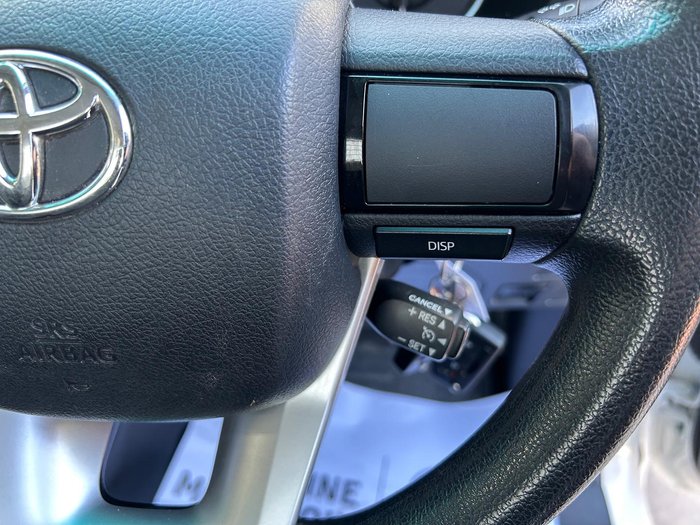 2019 Toyota Hilux SR