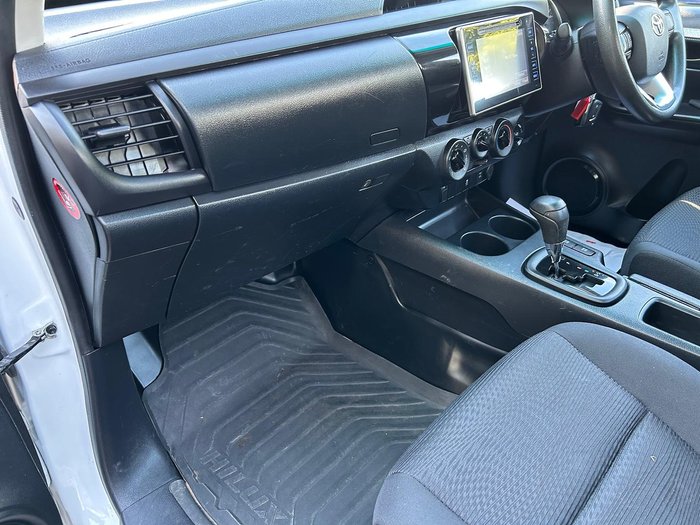 2019 Toyota Hilux SR
