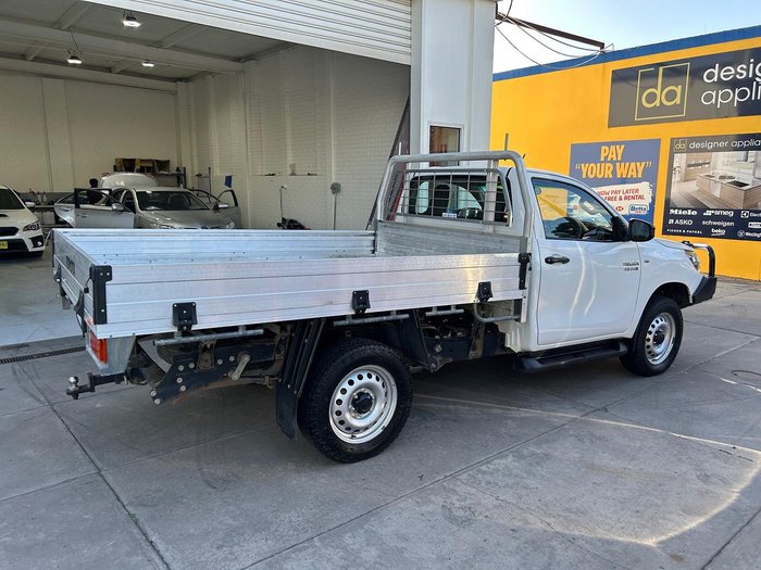 2019 Toyota Hilux SR
