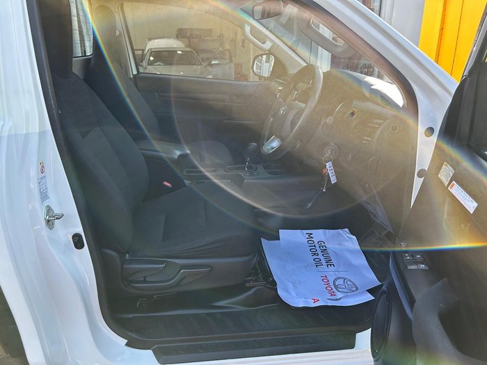 2019 Toyota Hilux SR