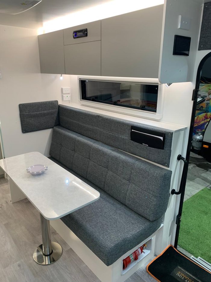 2025 Traveller Track 15'