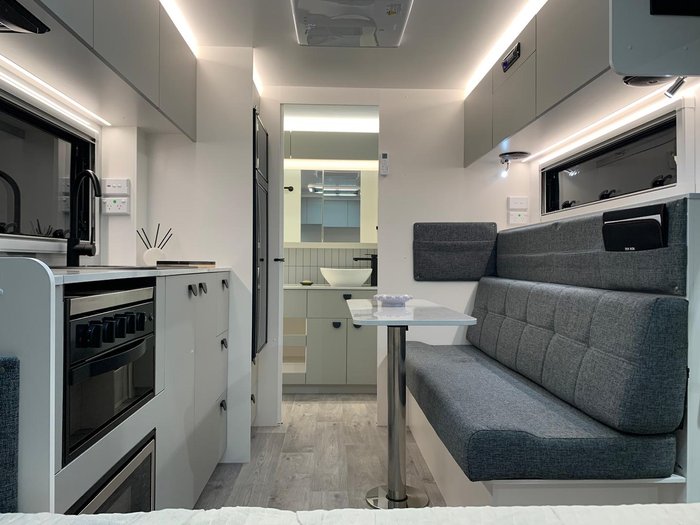 2025 Traveller Track 15'