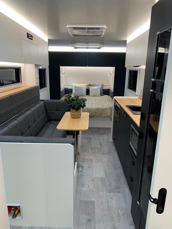 2025 Traveller Track 20'