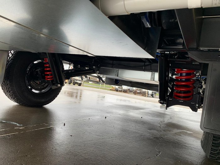 2025 Traveller Track 17'