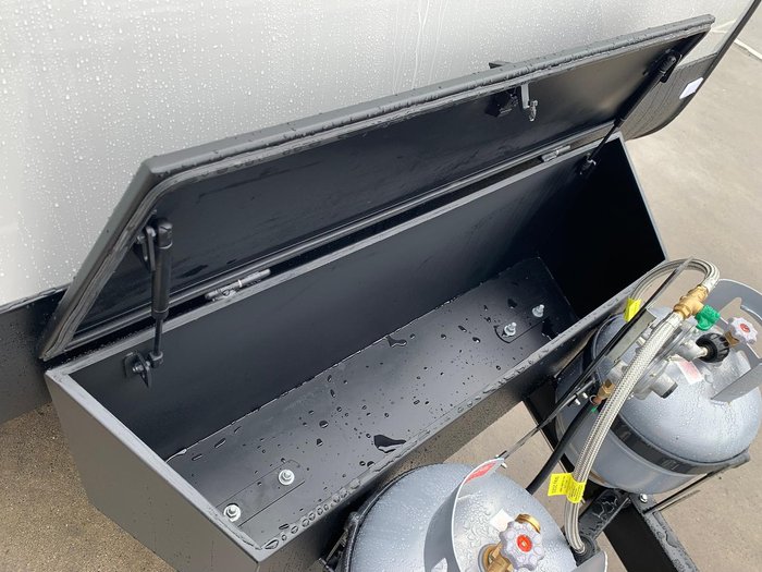 2025 Traveller Track 17'