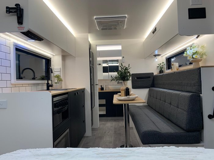 2025 Traveller Track 17'