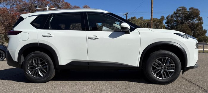 2025 Nissan X-TRAIL ST