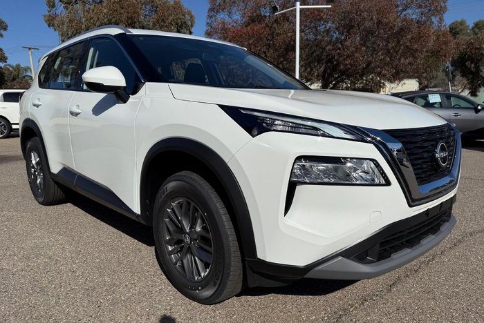 2025 Nissan X-TRAIL ST