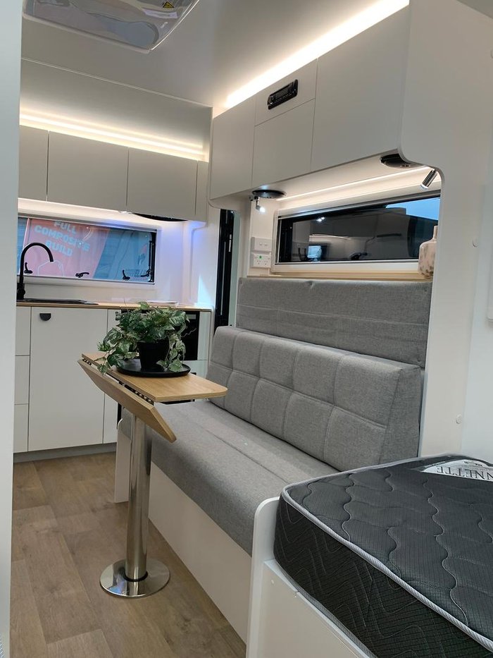 2025 Traveller Track 13'