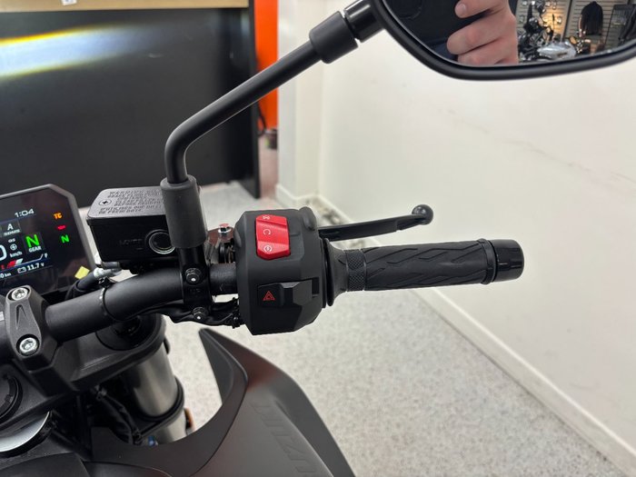 2025 Suzuki GSX-8S Black