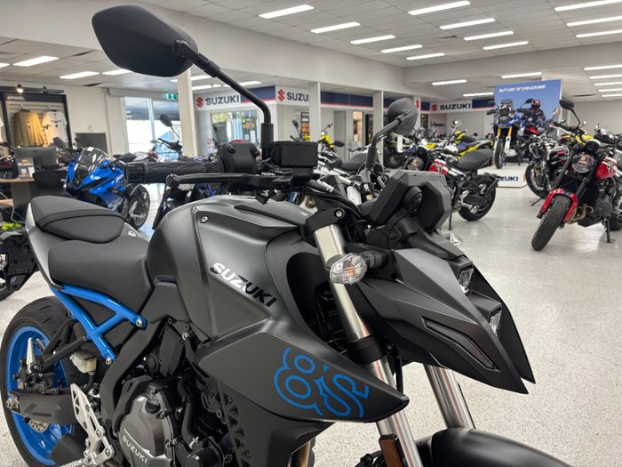2025 Suzuki GSX-8S Black