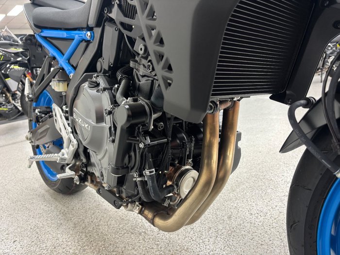 2025 Suzuki GSX-8S Black
