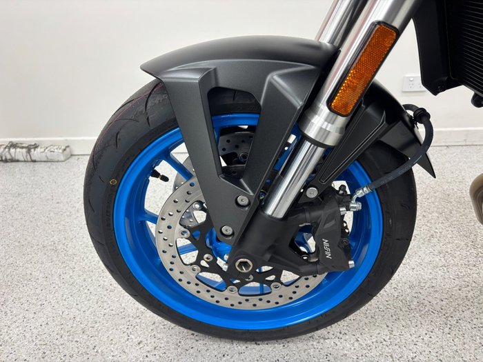 2025 Suzuki GSX-8S Black