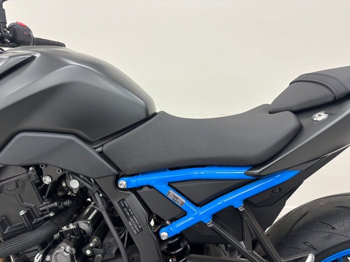 2025 Suzuki GSX-8S Black