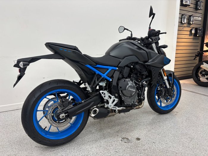 2025 Suzuki GSX-8S Black
