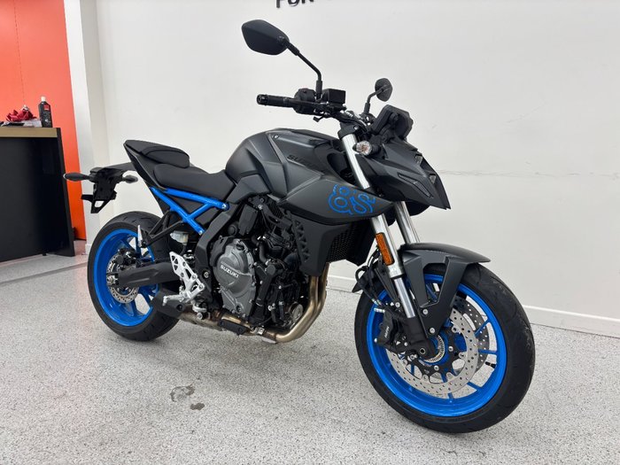 2025 Suzuki GSX-8S Black