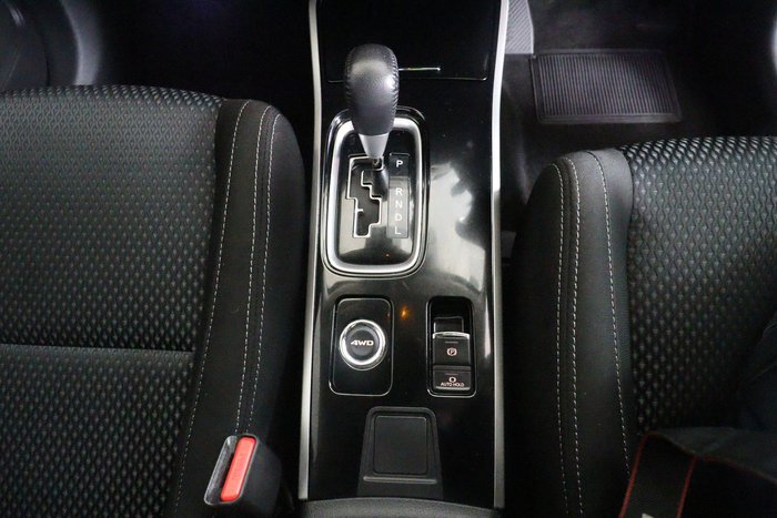 2016 Mitsubishi Outlander LS Safety Pack