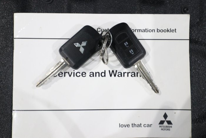 2016 Mitsubishi Outlander LS Safety Pack