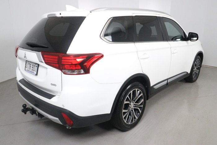 2016 Mitsubishi Outlander LS Safety Pack