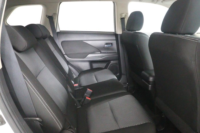 2016 Mitsubishi Outlander LS Safety Pack
