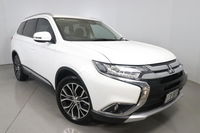 2016 Mitsubishi Outlander LS Safety Pack