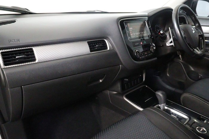 2016 Mitsubishi Outlander LS Safety Pack