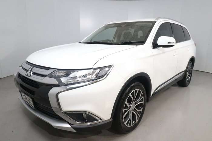 2016 Mitsubishi Outlander LS Safety Pack