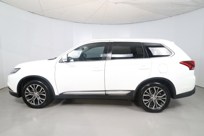 2016 Mitsubishi Outlander LS Safety Pack