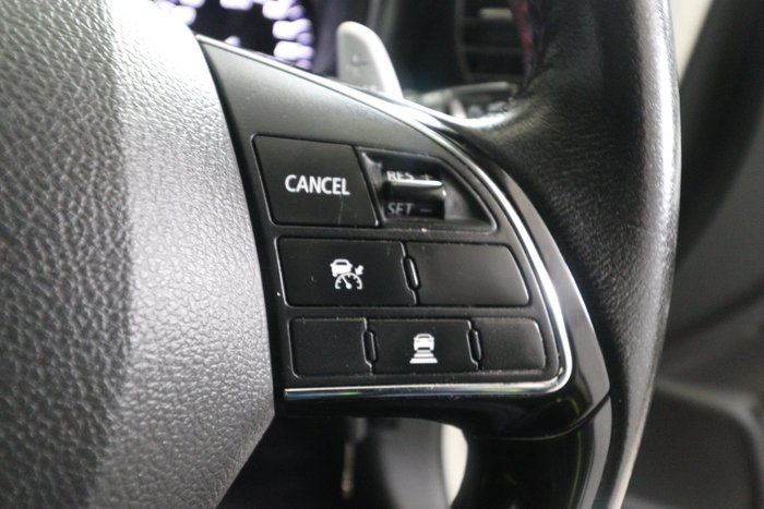 2016 Mitsubishi Outlander LS Safety Pack