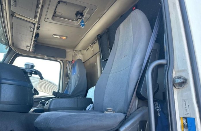2006 Volvo Fm 480 8X4 White