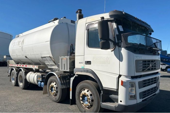 2006 Volvo Fm 480 8X4 White