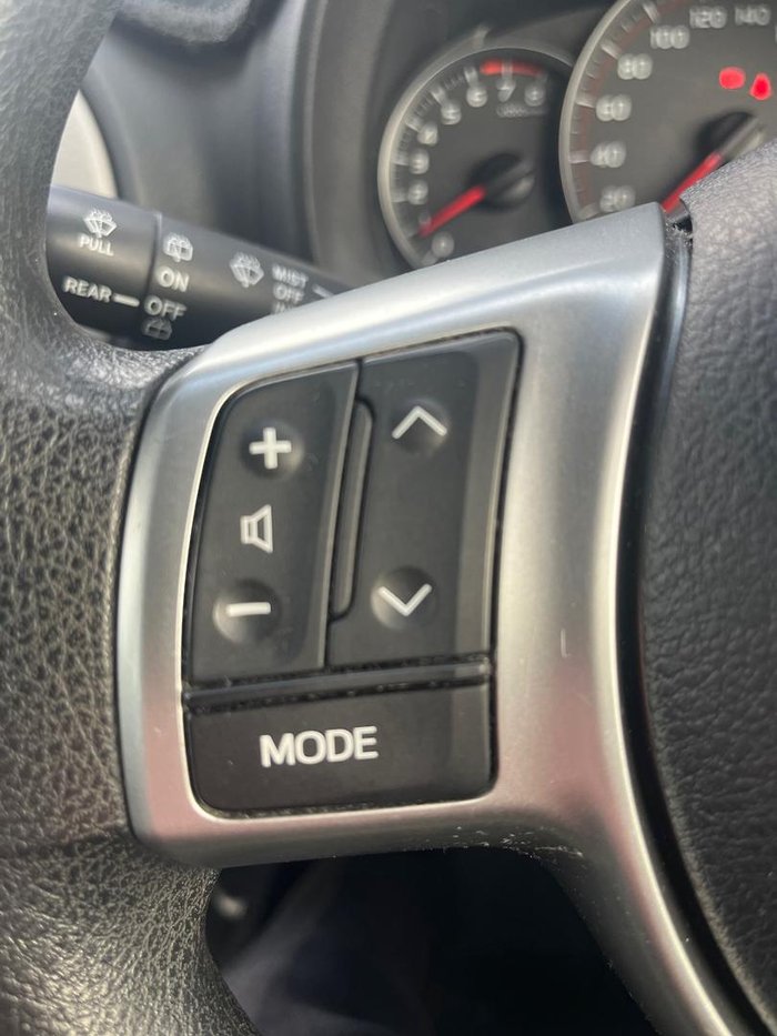 2013 Toyota Yaris YR