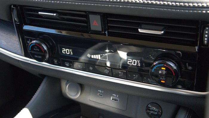 2025 Nissan X-TRAIL ST-L e-POWER