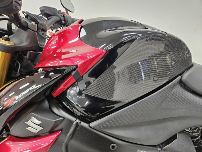 2015 Suzuki GSX-S1000 Red