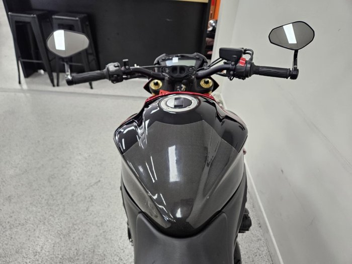 2015 Suzuki GSX-S1000 Red
