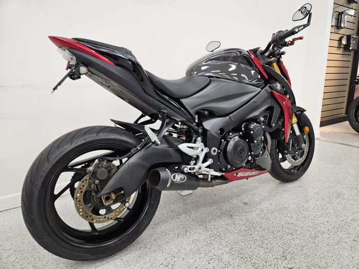 2015 Suzuki GSX-S1000 Red