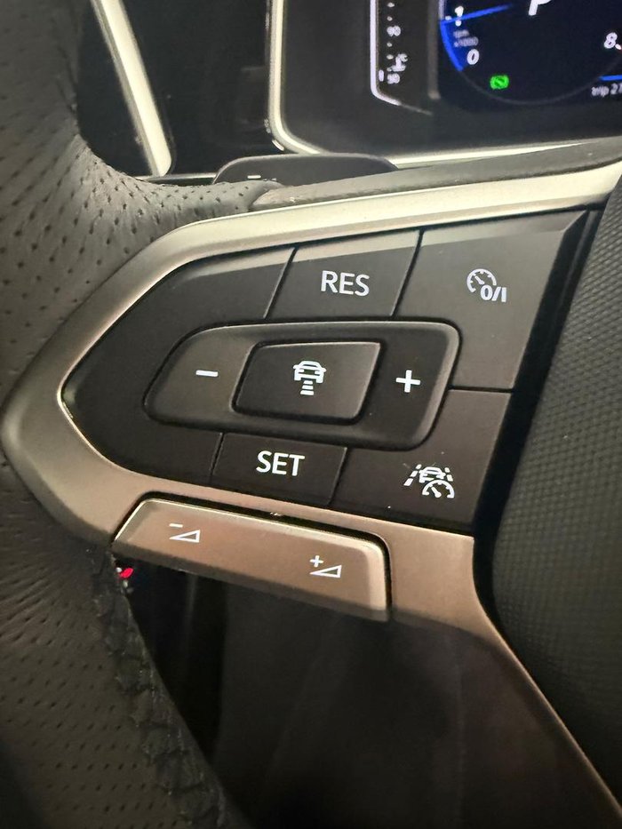 2025 Volkswagen T-Roc 140TSI R-Line