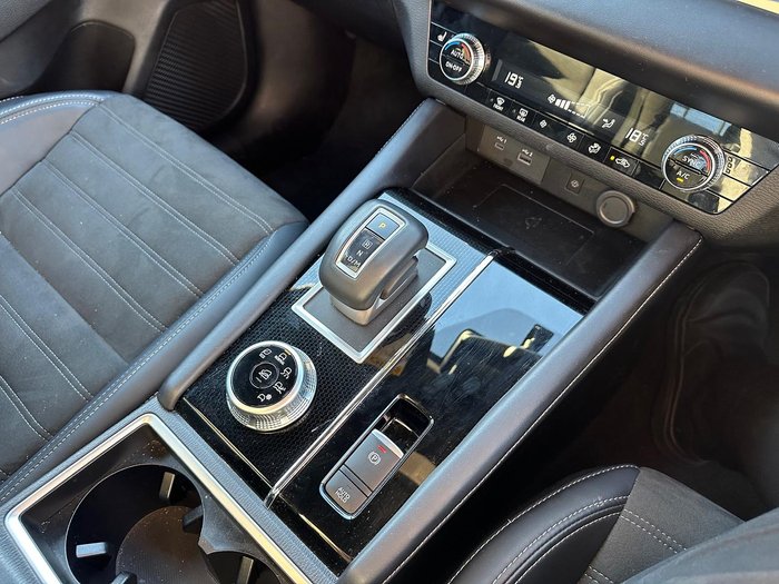 2024 Mitsubishi Outlander Black Edition