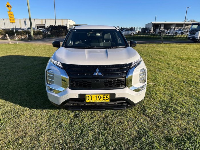 2024 Mitsubishi Outlander Black Edition