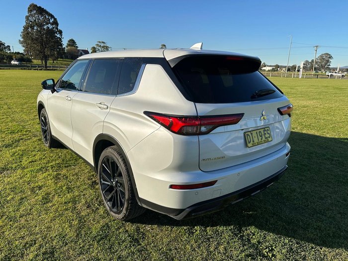 2024 Mitsubishi Outlander Black Edition