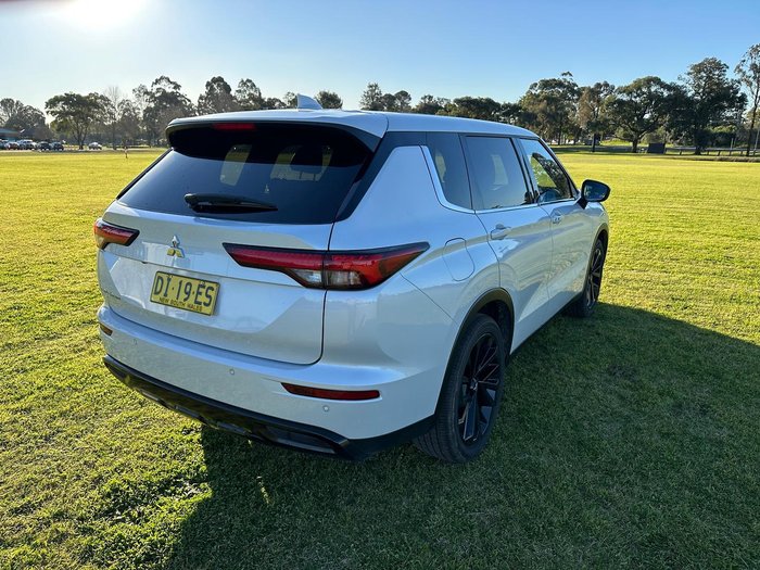 2024 Mitsubishi Outlander Black Edition