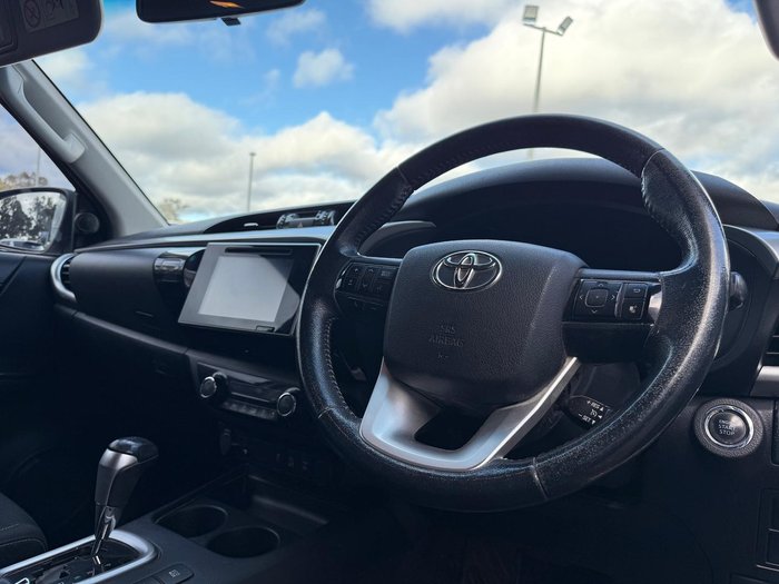 2016 Toyota Hilux SR5