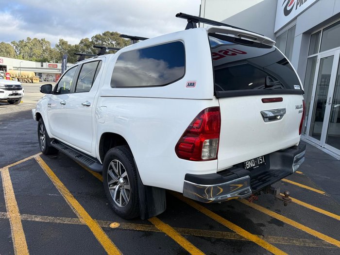 2016 Toyota Hilux SR5