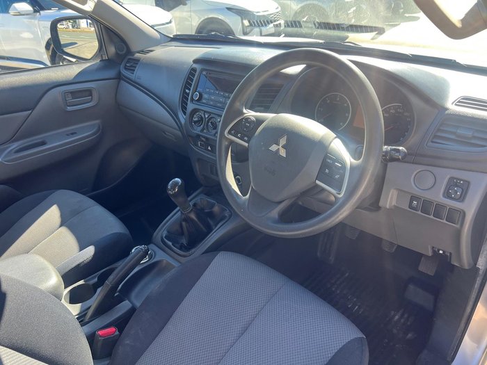 2015 Mitsubishi Triton GLX
