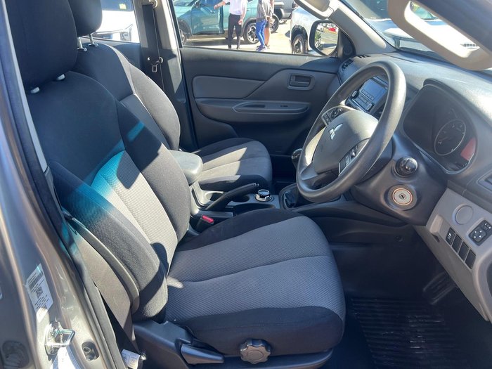2015 Mitsubishi Triton GLX