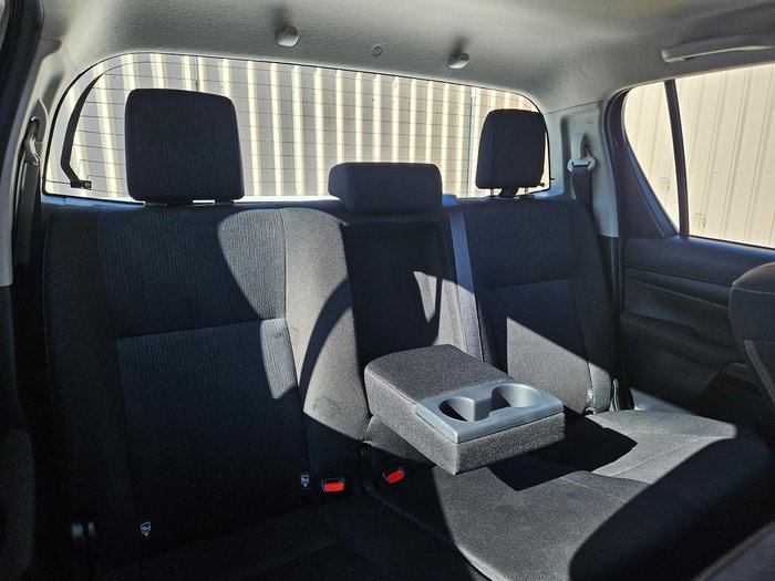 2019 Toyota Hilux SR