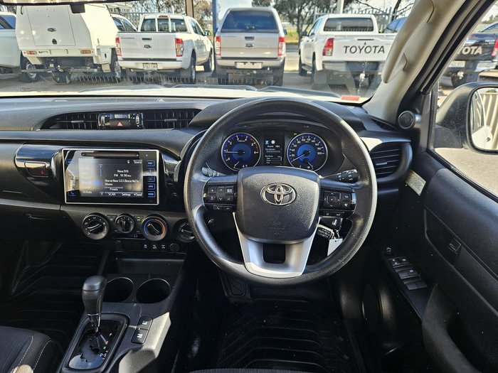 2019 Toyota Hilux SR