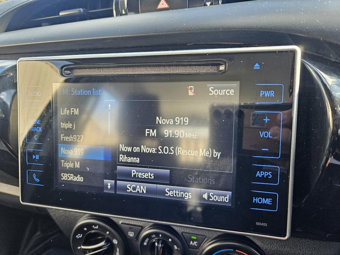 2019 Toyota Hilux SR