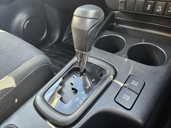 2019 Toyota Hilux SR